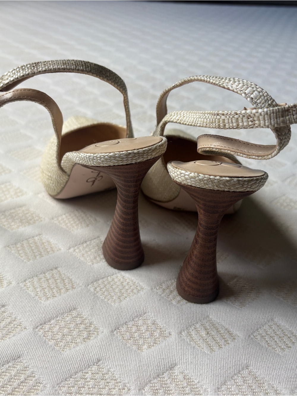 Jessica Simpson Women's Slingback Pumps - Picture 3 of 3
